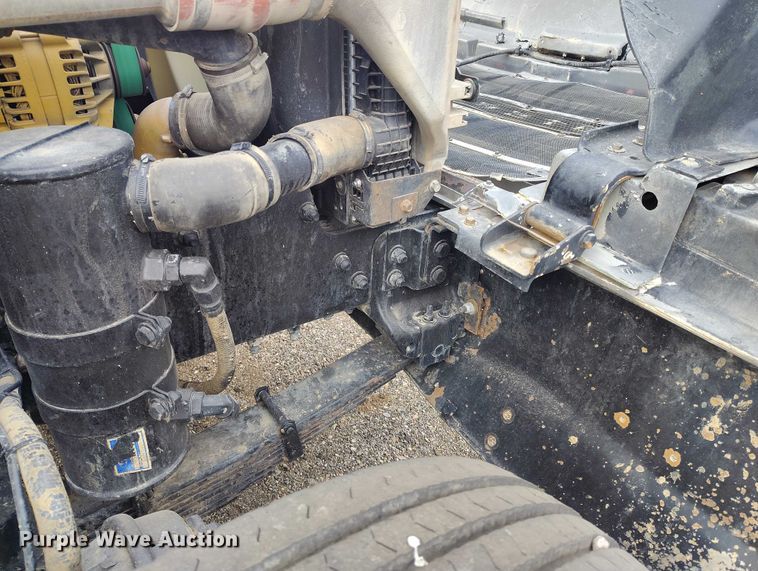 image for item ED0006 2007 Sterling LW4000 WT tank truck