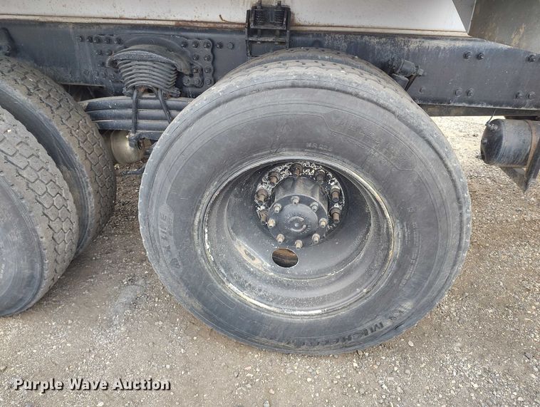 image for item ED0006 2007 Sterling LW4000 WT tank truck