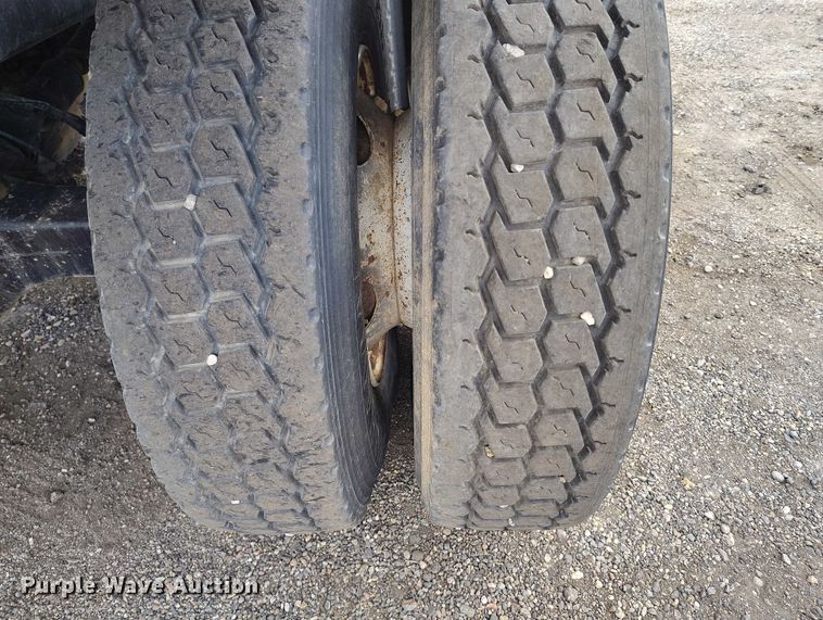 image for item ED0006 2007 Sterling LW4000 WT tank truck