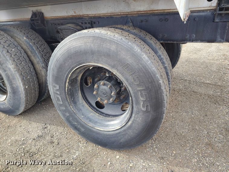 image for item ED0006 2007 Sterling LW4000 WT tank truck