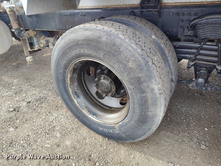 image for item ED0006 2007 Sterling LW4000 WT tank truck