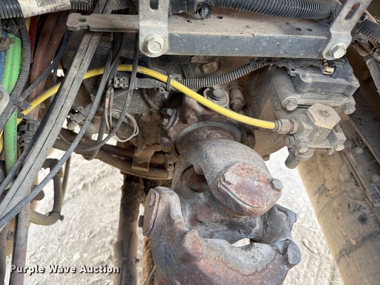 image for item ED5204 2013 Freightliner Cascadia dump truck