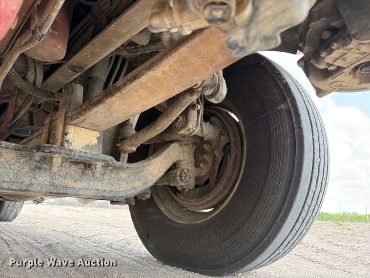 image for item ED5204 2013 Freightliner Cascadia dump truck