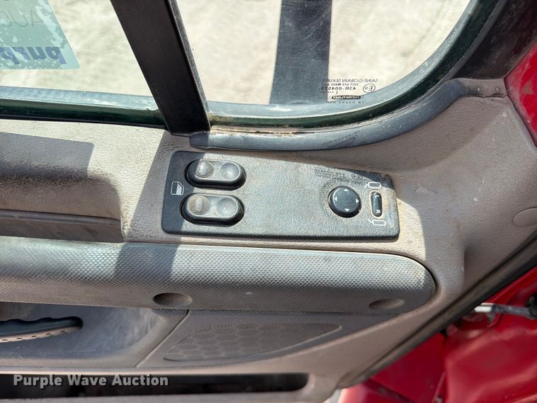 image for item ED5204 2013 Freightliner Cascadia dump truck