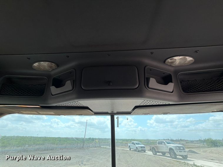 image for item ED5204 2013 Freightliner Cascadia dump truck