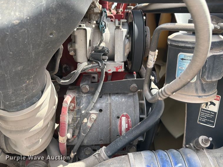 image for item ED5204 2013 Freightliner Cascadia dump truck