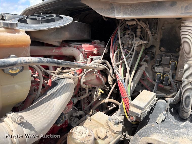 image for item ED5204 2013 Freightliner Cascadia dump truck