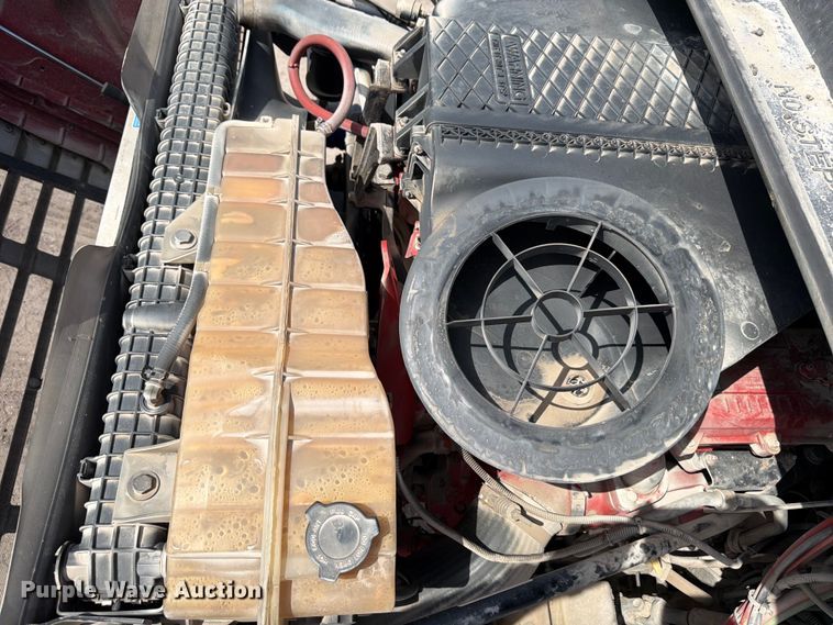 image for item ED5204 2013 Freightliner Cascadia dump truck
