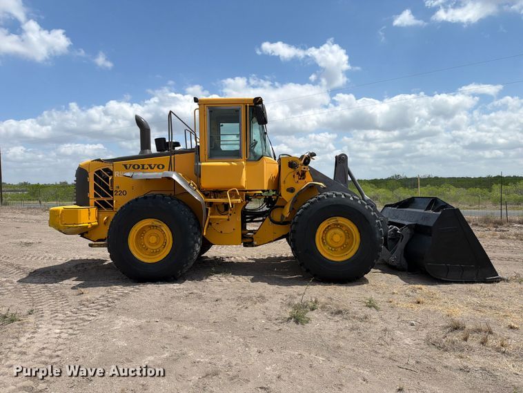 image for item ED5205 2006 Volvo L110E wheel loader