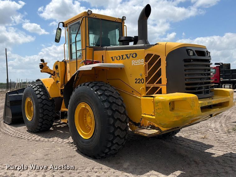 image for item ED5205 2006 Volvo L110E wheel loader