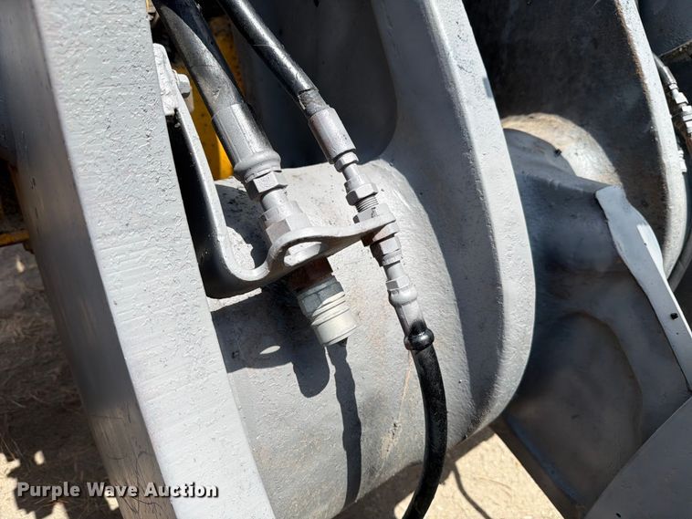 image for item ED5205 2006 Volvo L110E wheel loader