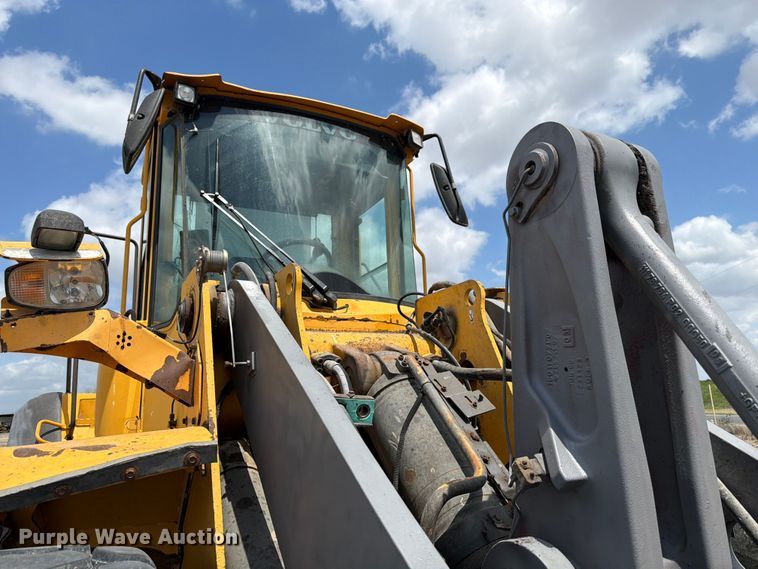 image for item ED5205 2006 Volvo L110E wheel loader