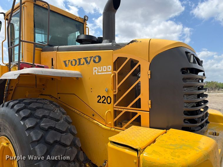 image for item ED5205 2006 Volvo L110E wheel loader