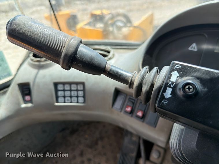 image for item ED5205 2006 Volvo L110E wheel loader