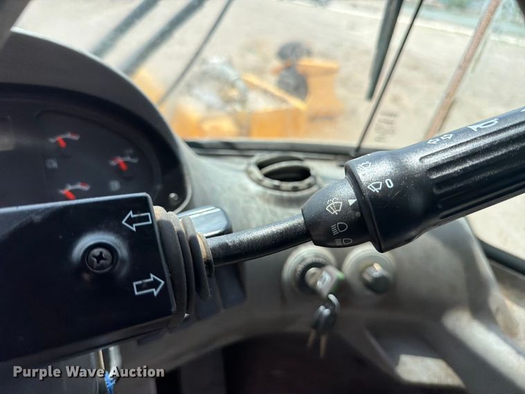 image for item ED5205 2006 Volvo L110E wheel loader