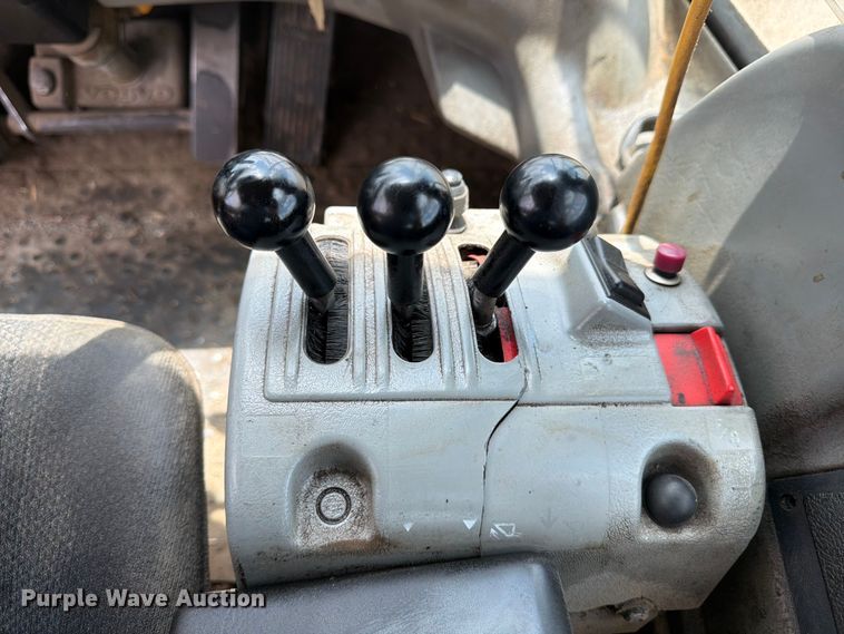 image for item ED5205 2006 Volvo L110E wheel loader