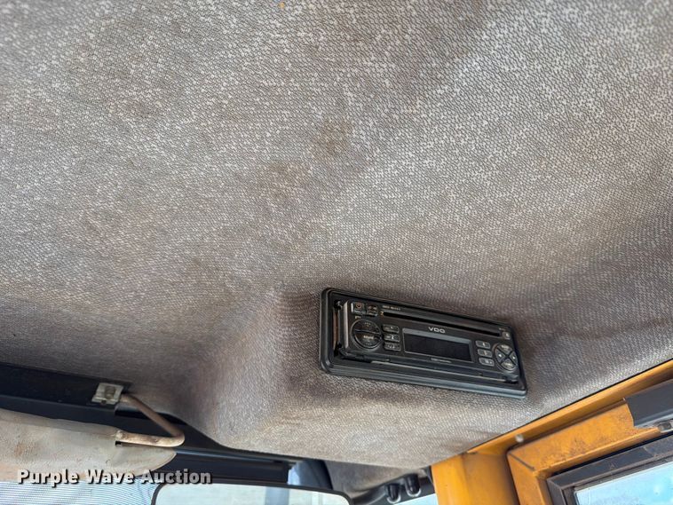 image for item ED5205 2006 Volvo L110E wheel loader