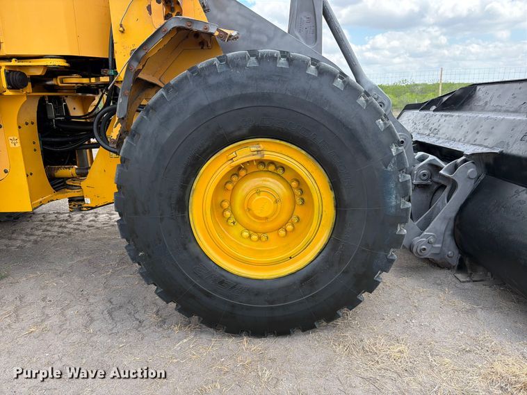 image for item ED5205 2006 Volvo L110E wheel loader