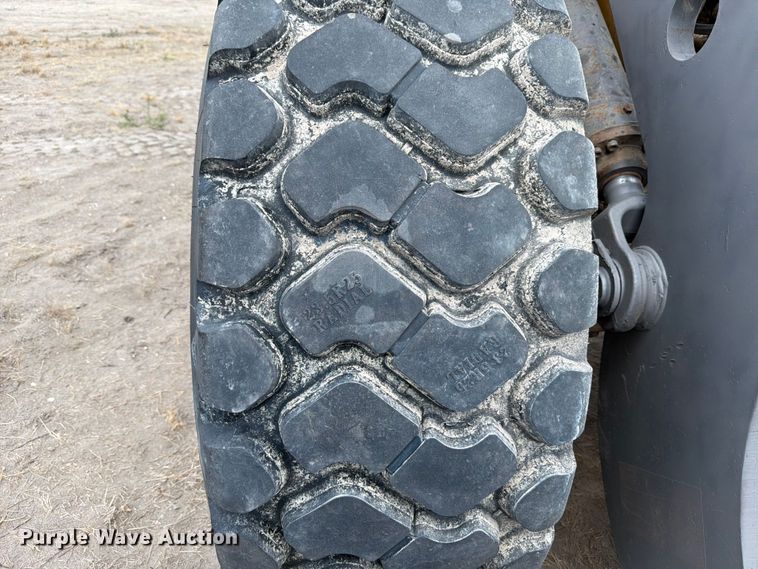 image for item ED5205 2006 Volvo L110E wheel loader
