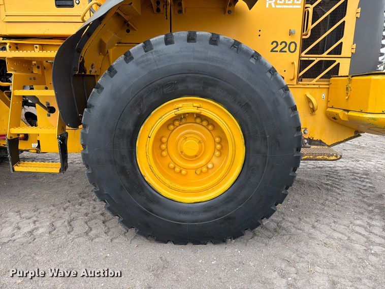 image for item ED5205 2006 Volvo L110E wheel loader