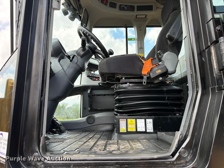 image for item ED5206 2022 Caterpillar 938M wheel loader