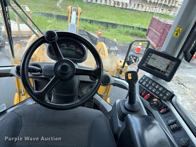 image for item ED5207 2022 Caterpillar 938M wheel loader