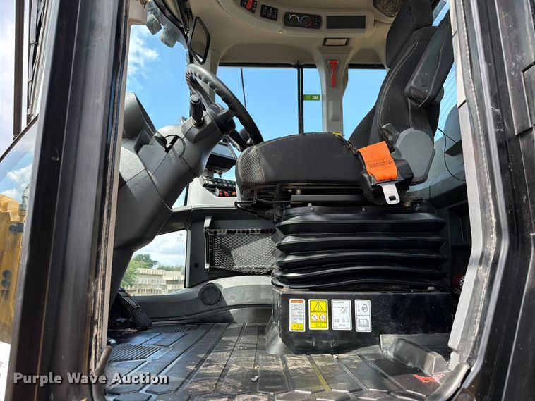 image for item ED5208 2022 Caterpillar 938M wheel loader