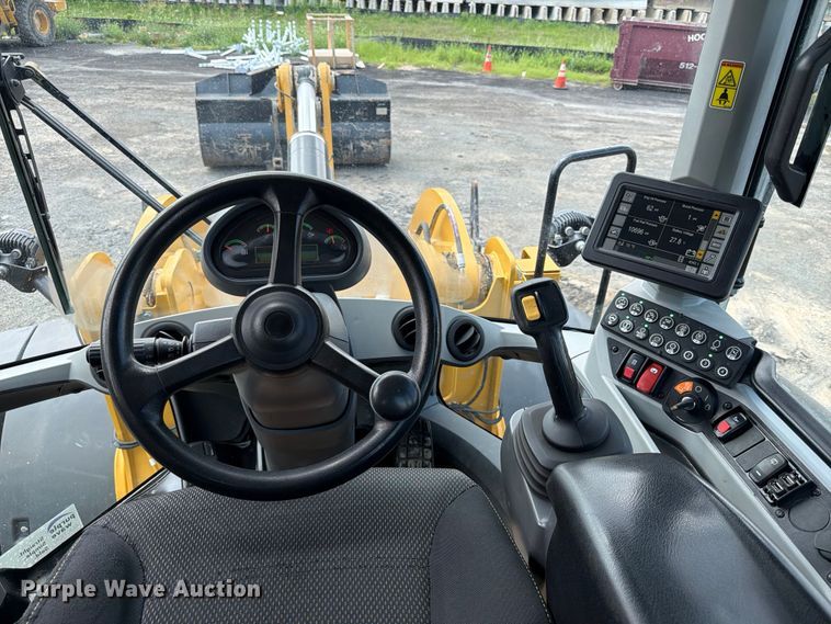 image for item ED5208 2022 Caterpillar 938M wheel loader