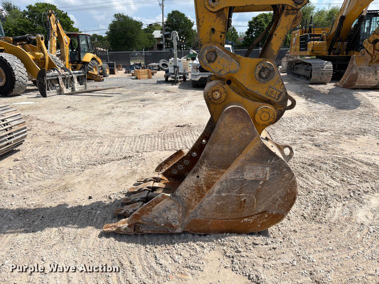 image for item ED5211 2022 Caterpillar 325 excavator
