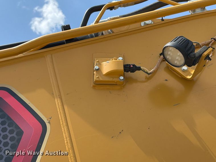 image for item ED5211 2022 Caterpillar 325 excavator