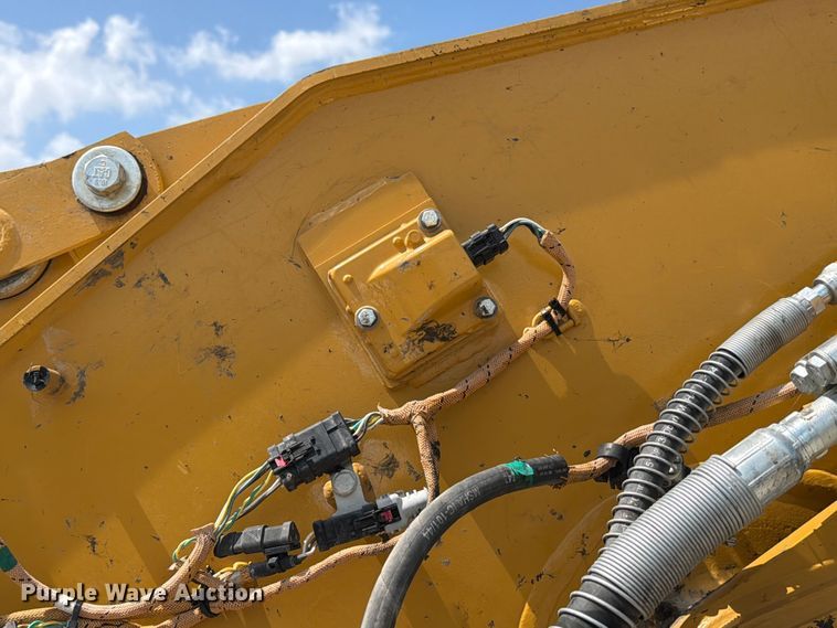 image for item ED5211 2022 Caterpillar 325 excavator