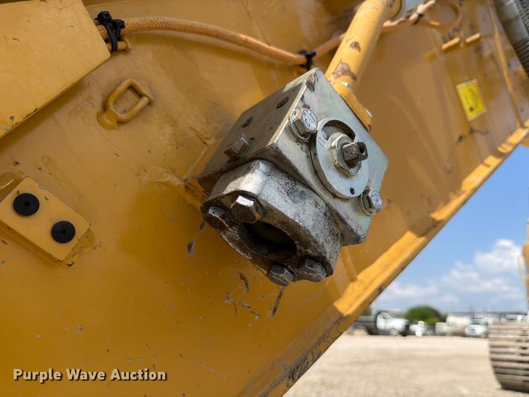 image for item ED5211 2022 Caterpillar 325 excavator