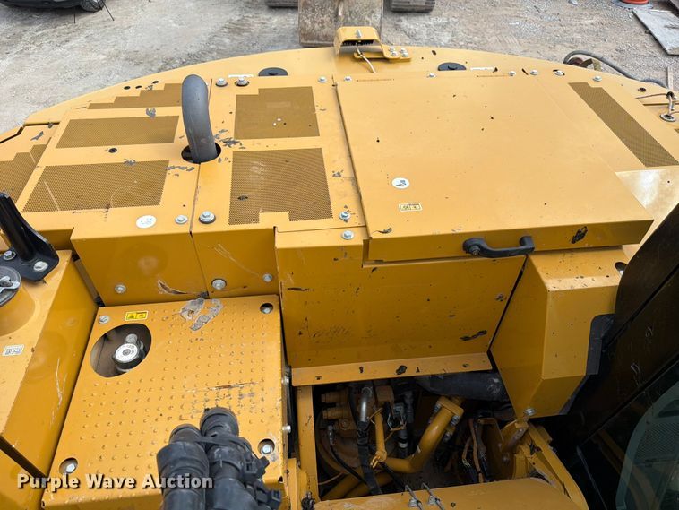 image for item ED5211 2022 Caterpillar 325 excavator