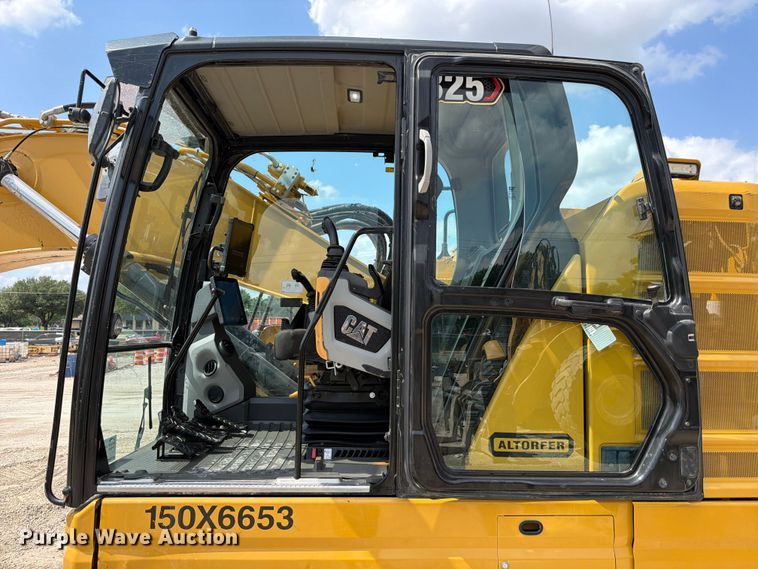 image for item ED5211 2022 Caterpillar 325 excavator