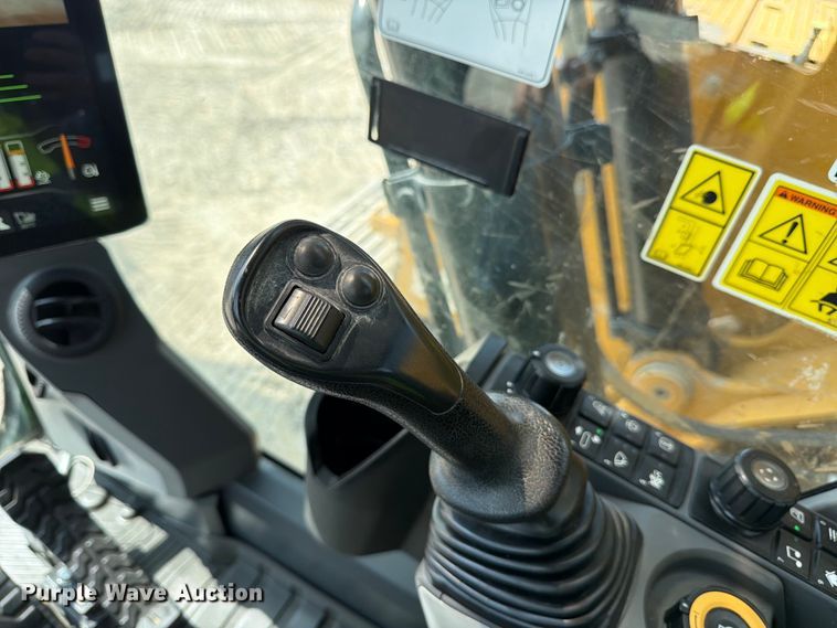 image for item ED5211 2022 Caterpillar 325 excavator