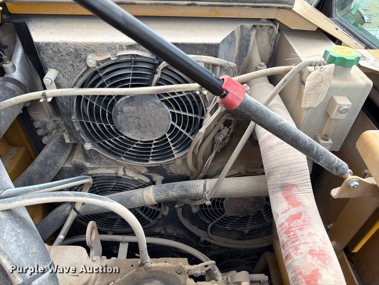 image for item ED5211 2022 Caterpillar 325 excavator