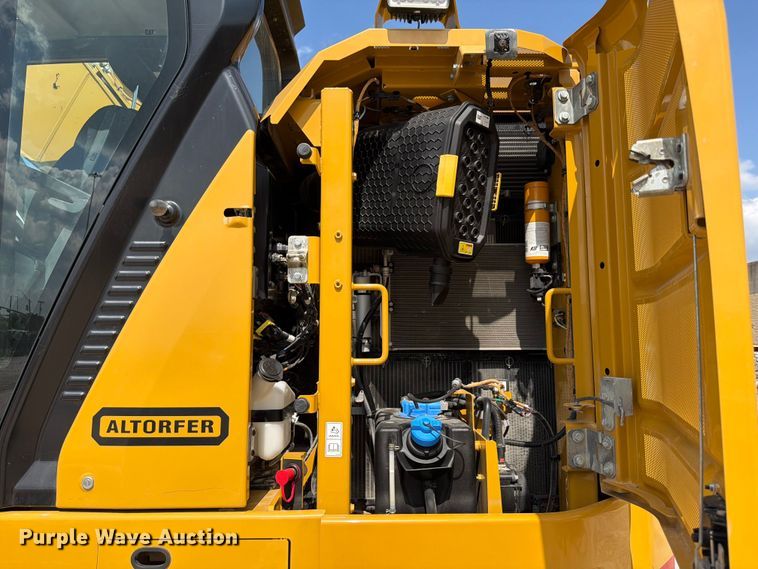 image for item ED5211 2022 Caterpillar 325 excavator