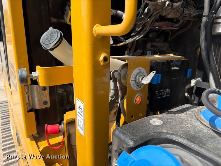 image for item ED5211 2022 Caterpillar 325 excavator