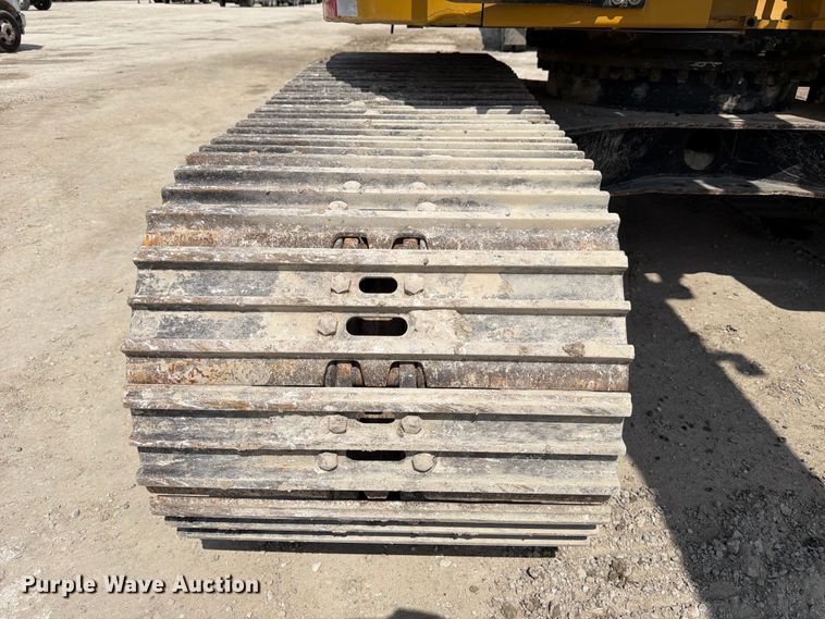 image for item ED5211 2022 Caterpillar 325 excavator