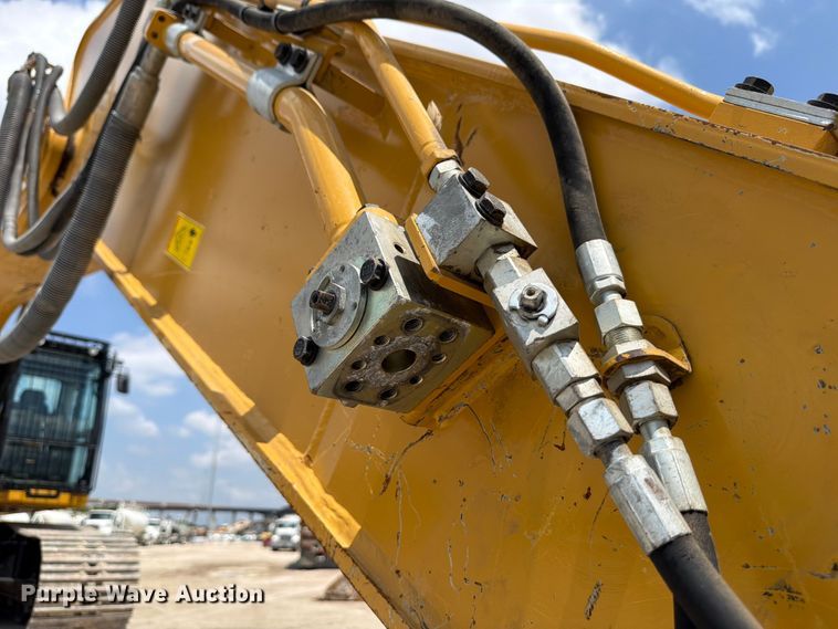 image for item ED5212 2022 Caterpillar 336 excavator