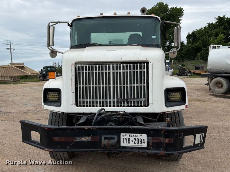 image for item ED5213 2000 International 5000 ready mix truck