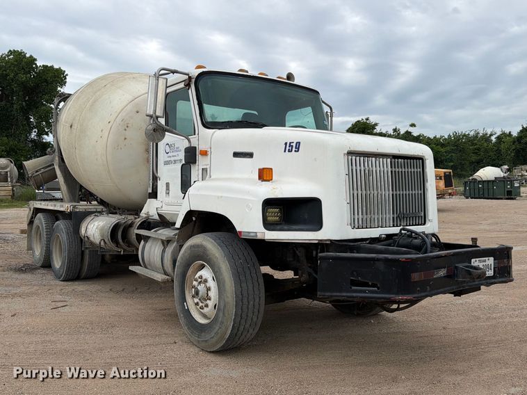 image for item ED5213 2000 International 5000 ready mix truck