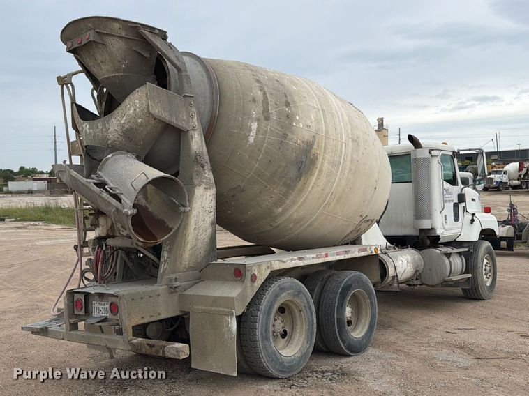 image for item ED5213 2000 International 5000 ready mix truck