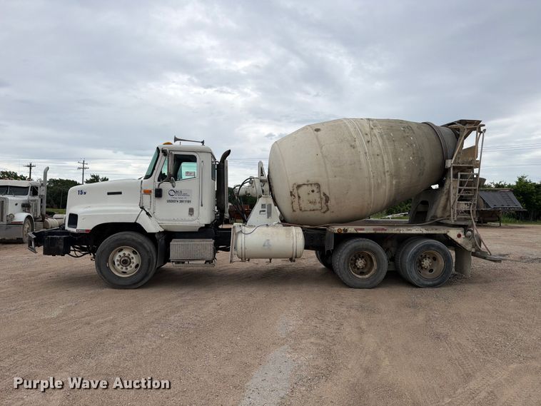 image for item ED5213 2000 International 5000 ready mix truck