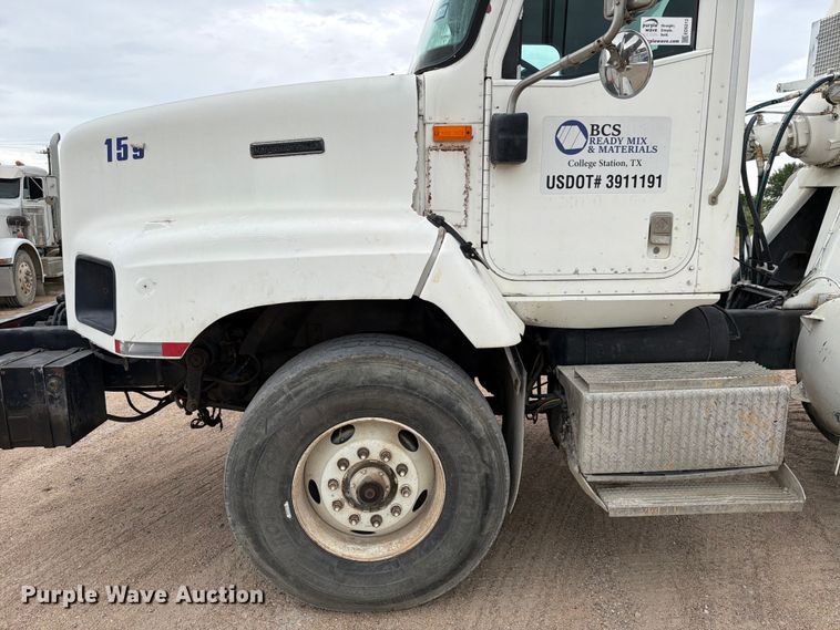 image for item ED5213 2000 International 5000 ready mix truck