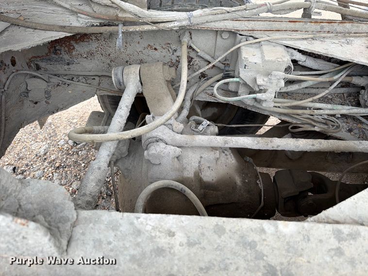 image for item ED5213 2000 International 5000 ready mix truck