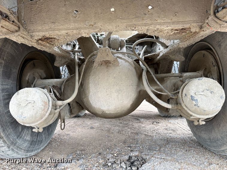image for item ED5213 2000 International 5000 ready mix truck