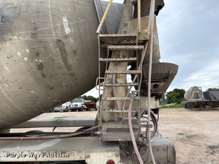 image for item ED5213 2000 International 5000 ready mix truck
