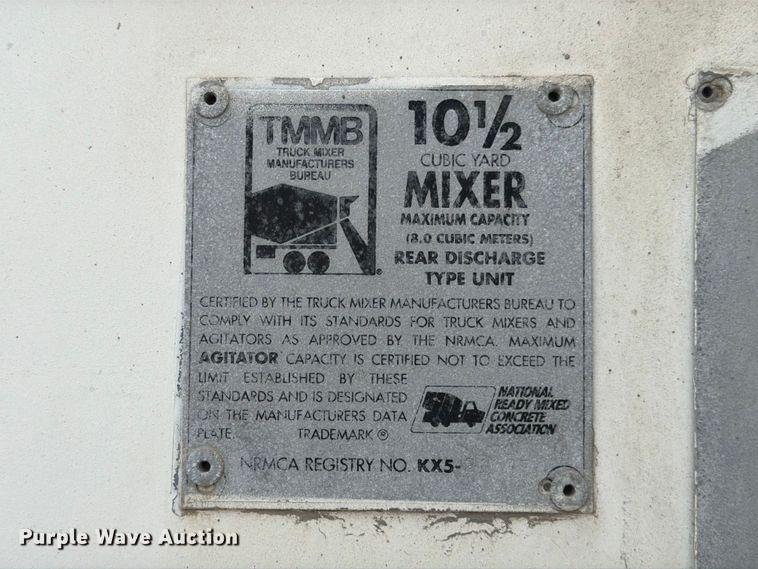 image for item ED5213 2000 International 5000 ready mix truck