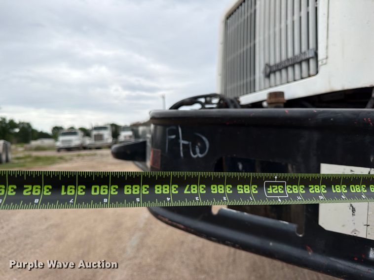 image for item ED5213 2000 International 5000 ready mix truck